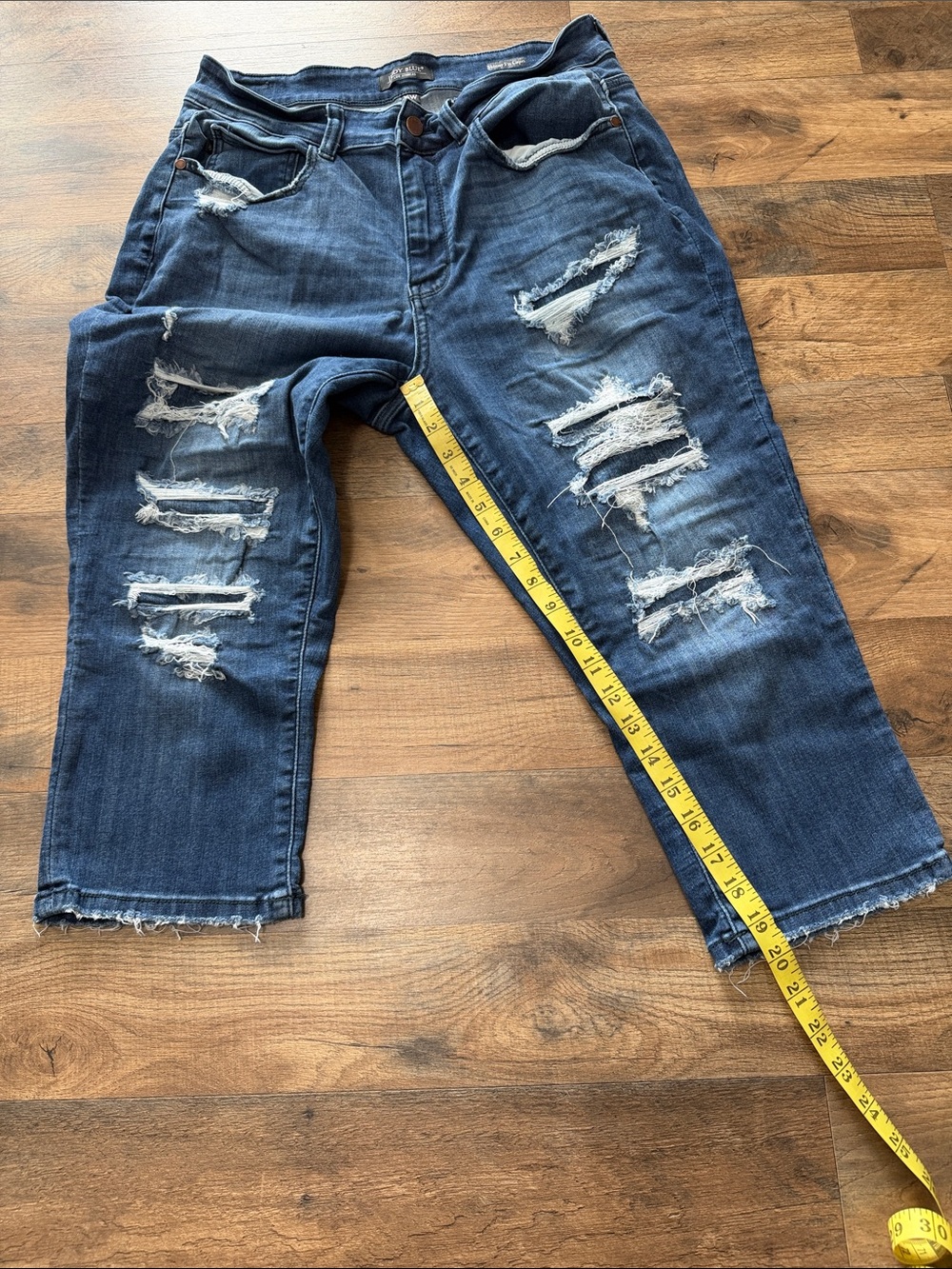 Judy Blue Skinny Fit Capri Jeans - Picture 2 of 8